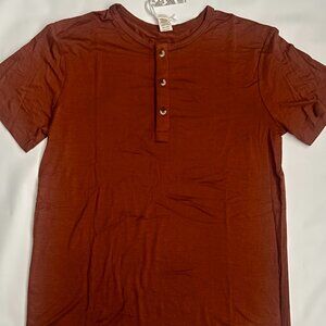 NWT Kate Quinn Bamboo Henley Shirt Mens Small Patina Rust Brown Short Sleeve